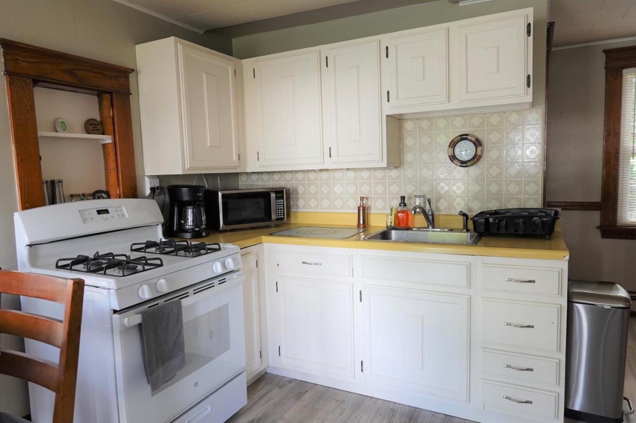 Sunnyside Home Near Sunday River, Black Mountain, Lakes And Hikes Rumford Exterior photo