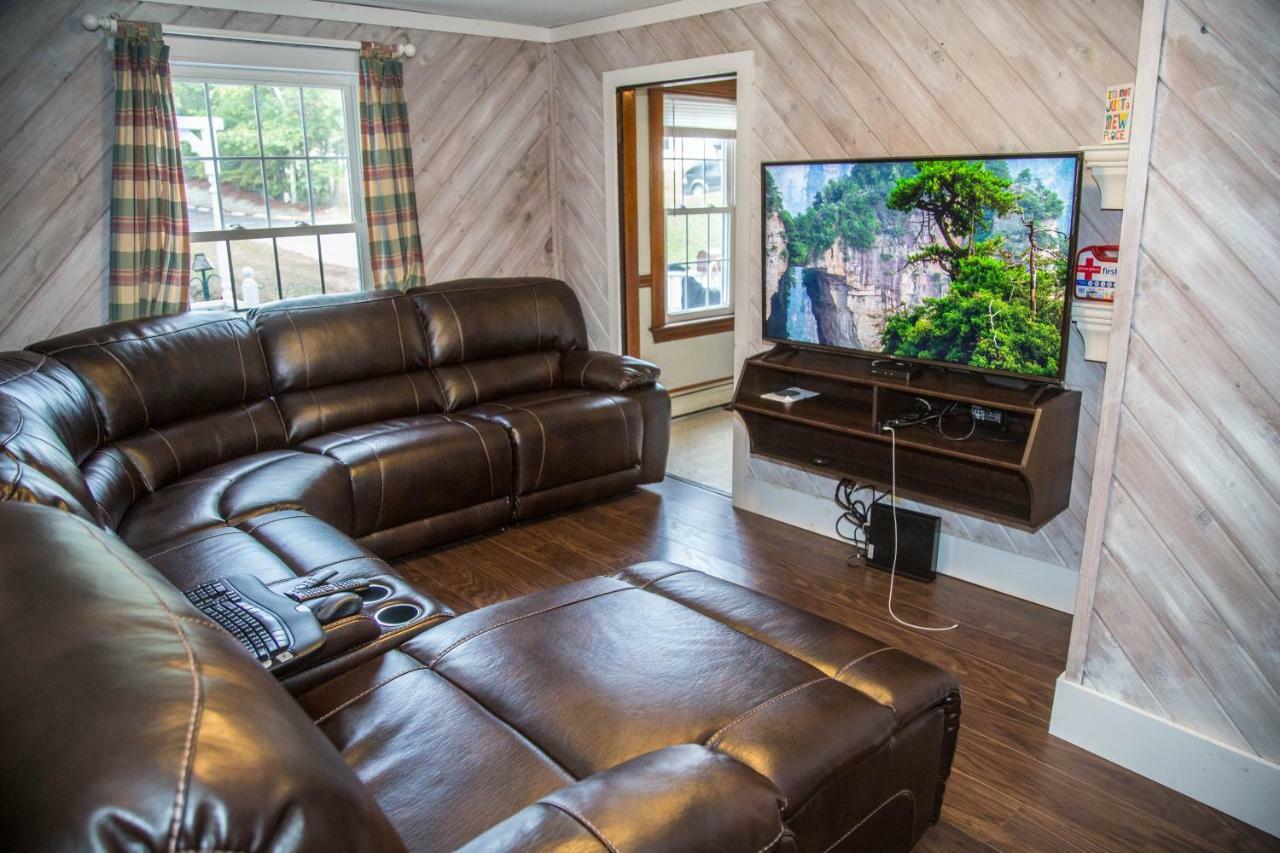 Sunnyside Home Near Sunday River, Black Mountain, Lakes And Hikes Rumford Exterior photo